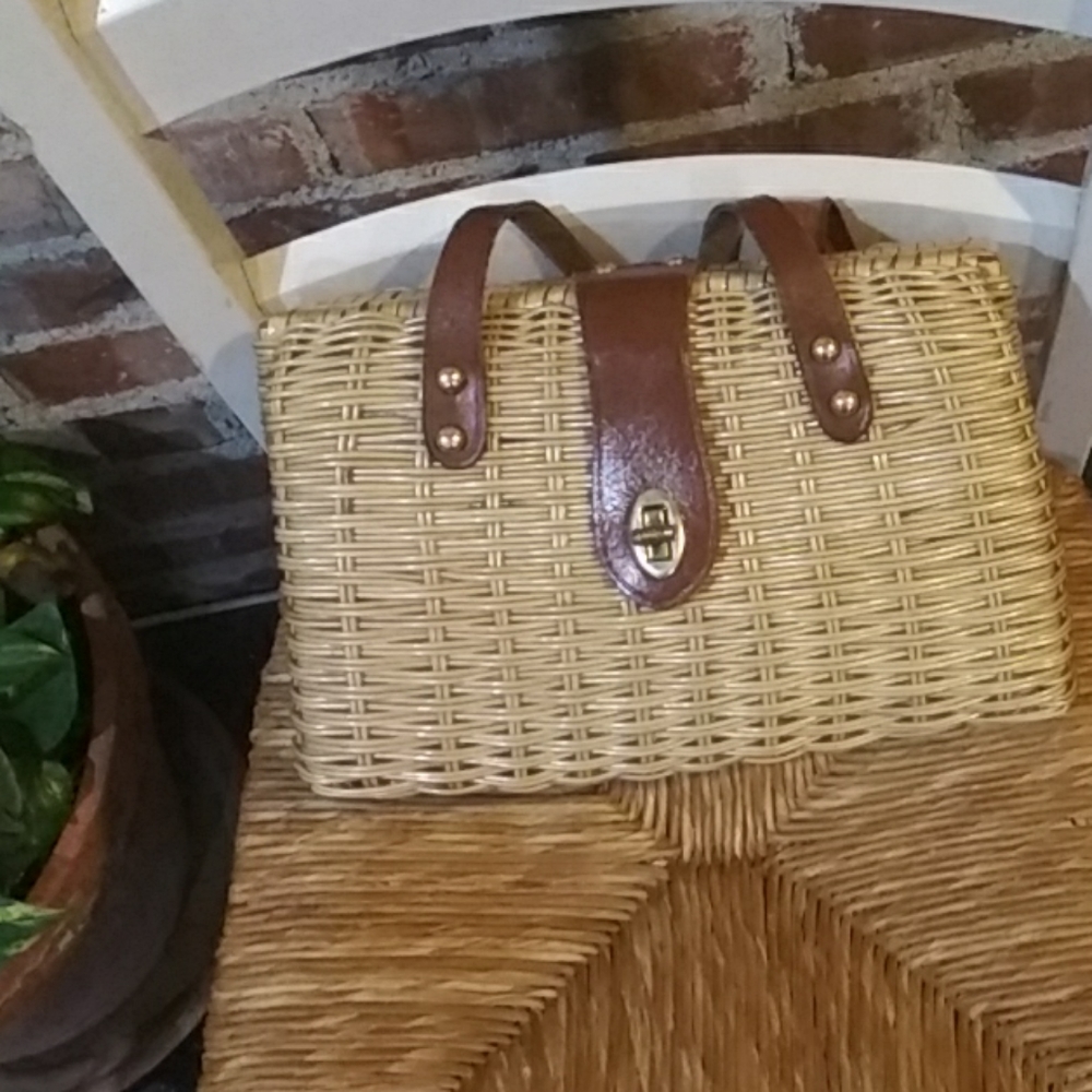 Macy & Co. Marchioness vintage basket purse tan